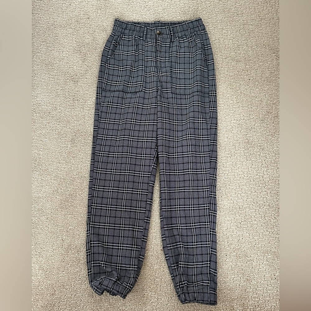 Windsor Women's Charcoal and Black Checkered Joggers
